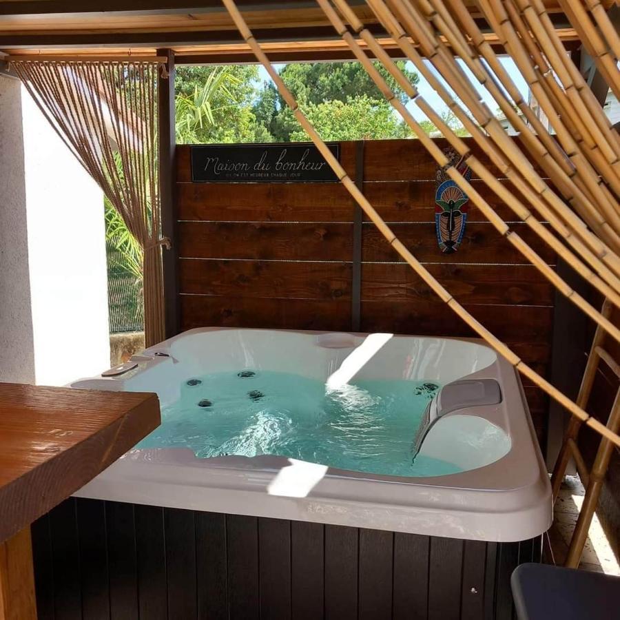 Love Room Avec Spa Nérac Eksteriør bilde