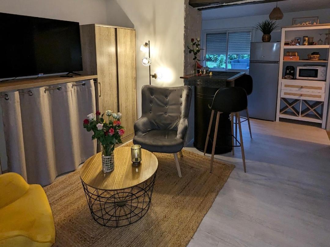 Love Room Avec Spa Nérac Eksteriør bilde