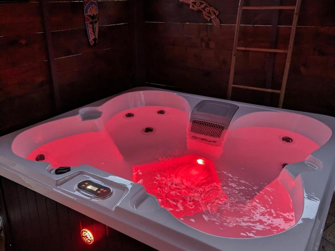 Love Room Avec Spa Nérac Eksteriør bilde
